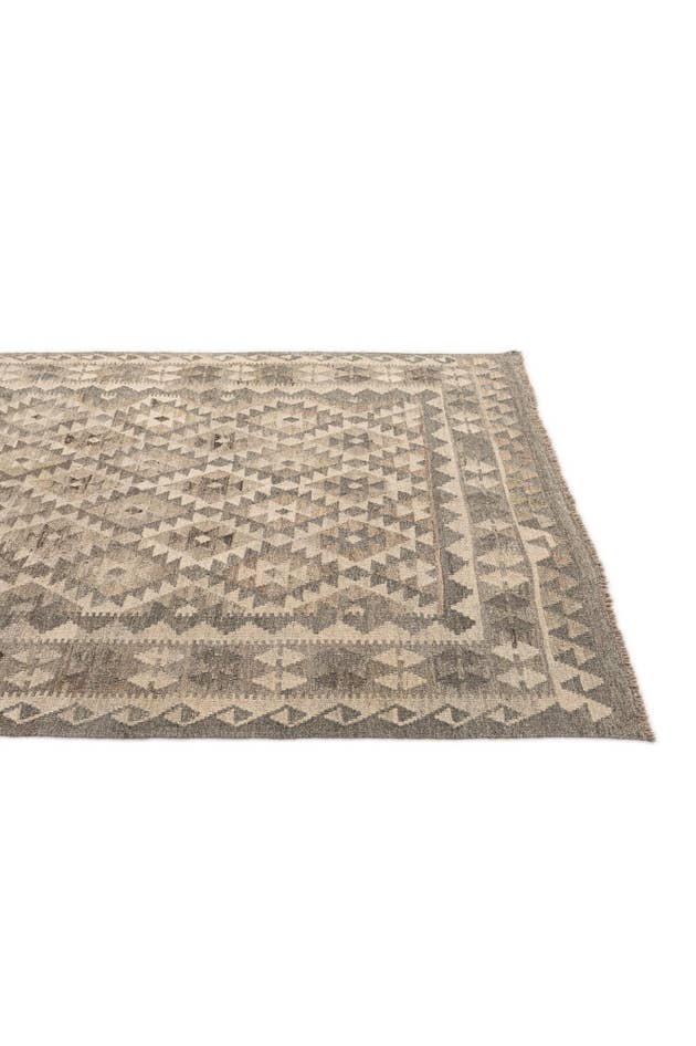 Detail image of 5' 4 x 6' 8 Hand Woven Kilim Maymana Wool Rug