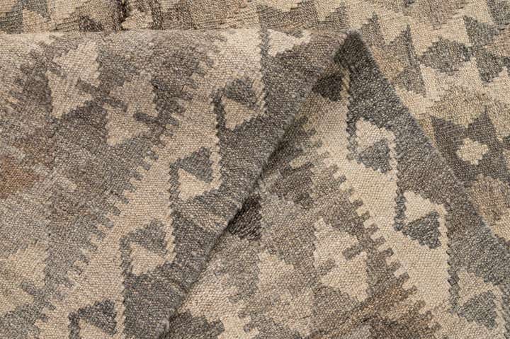 5' 4 x 6' 8 Hand Woven Kilim Maymana Wool Rug