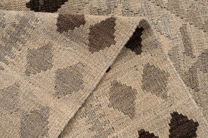 5' 3 x 6' 7 Hand Woven Kilim Maymana Wool Rug