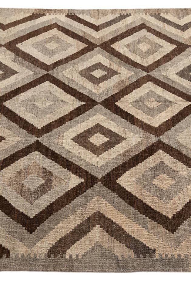 Detail image of 5' x 6' 7 Hand Woven Kilim Maymana Wool Rug