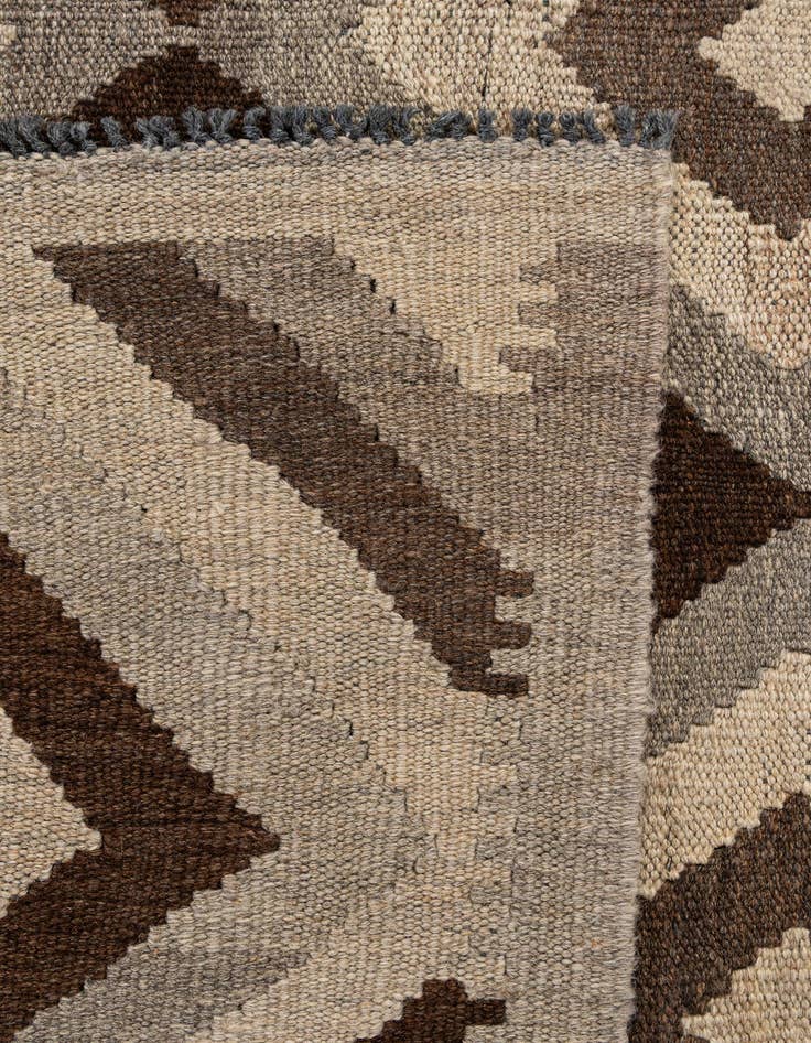 Detail image of 5' x 6' 7  Hand Woven Kilim Maymana Wool Rug