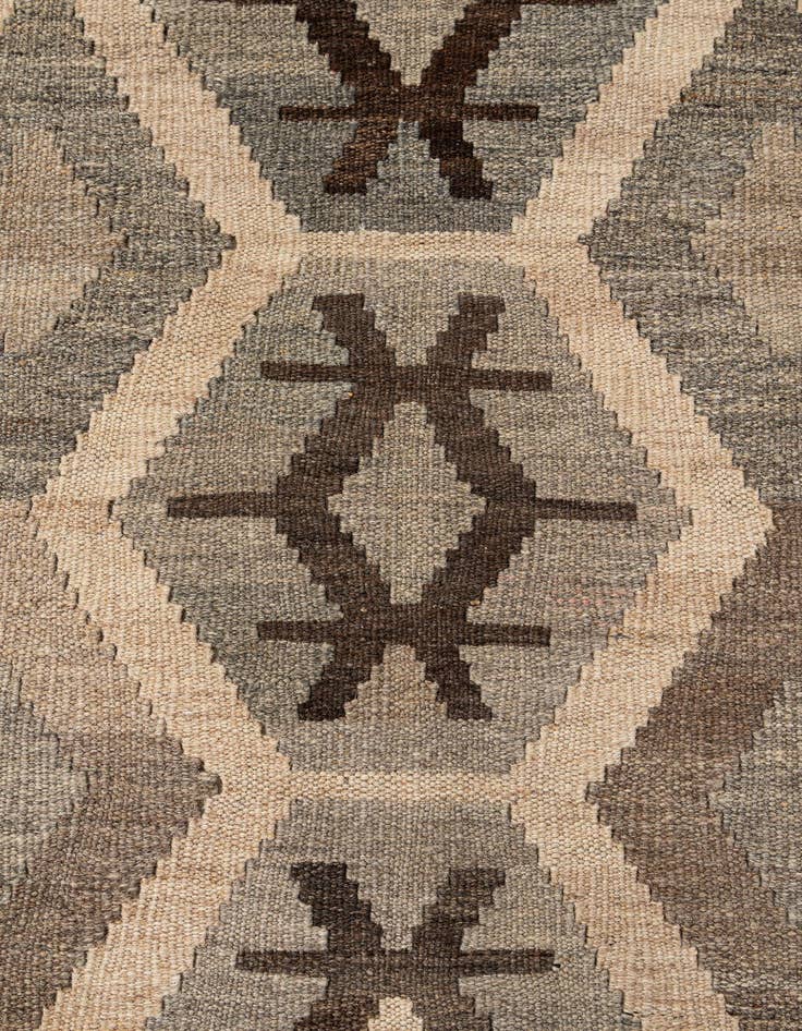 Detail image of 5' x 6' 6  Hand Woven Kilim Maymana Wool Rug