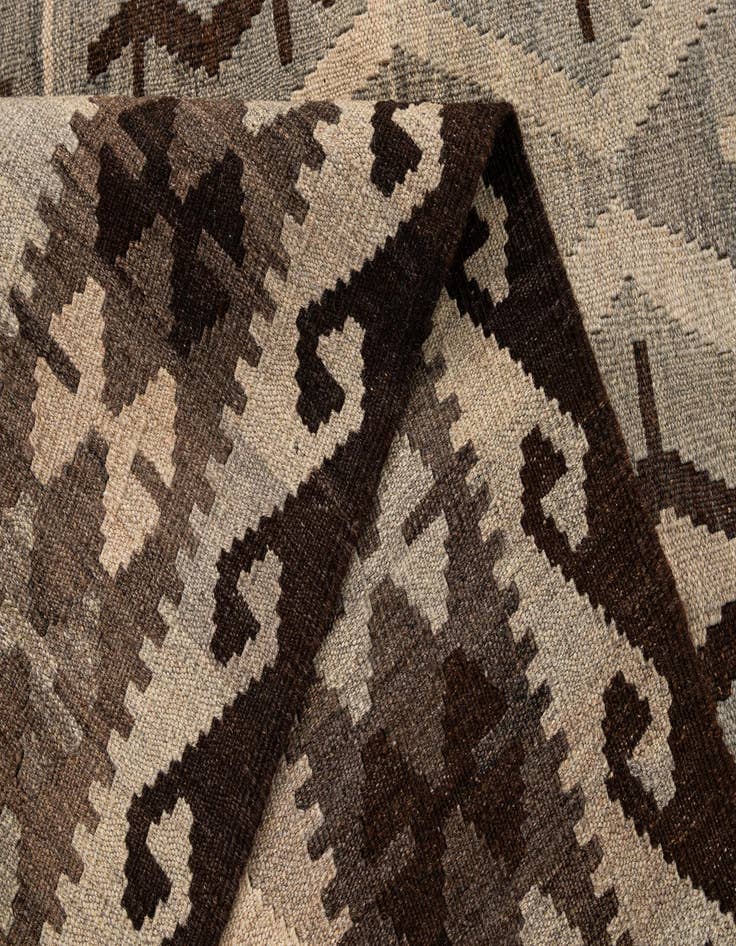 Detail image of 5' x 6' 6  Hand Woven Kilim Maymana Wool Rug
