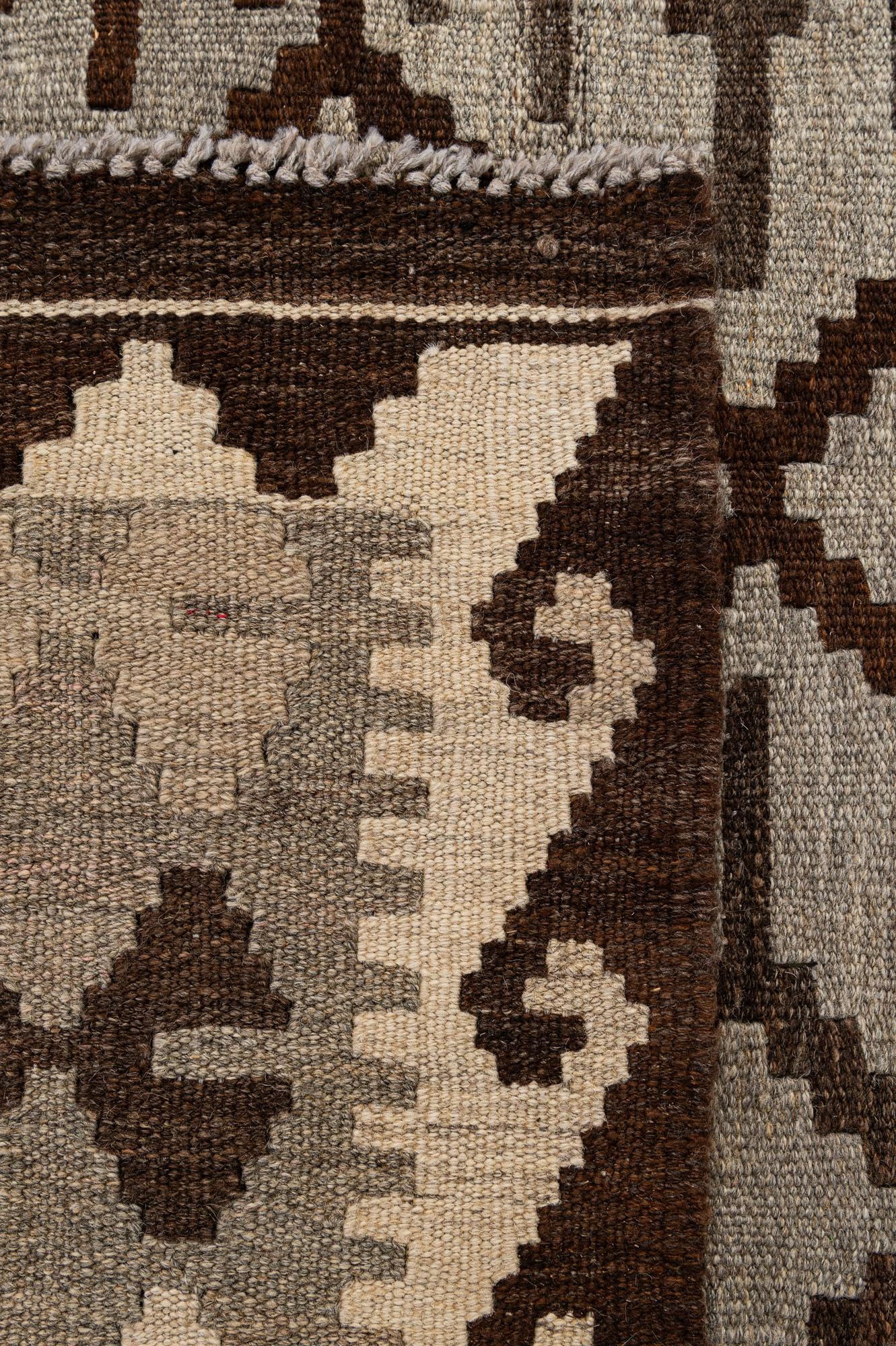 5' 5 x 6' 8 Hand Woven Kilim Maymana Wool Rug