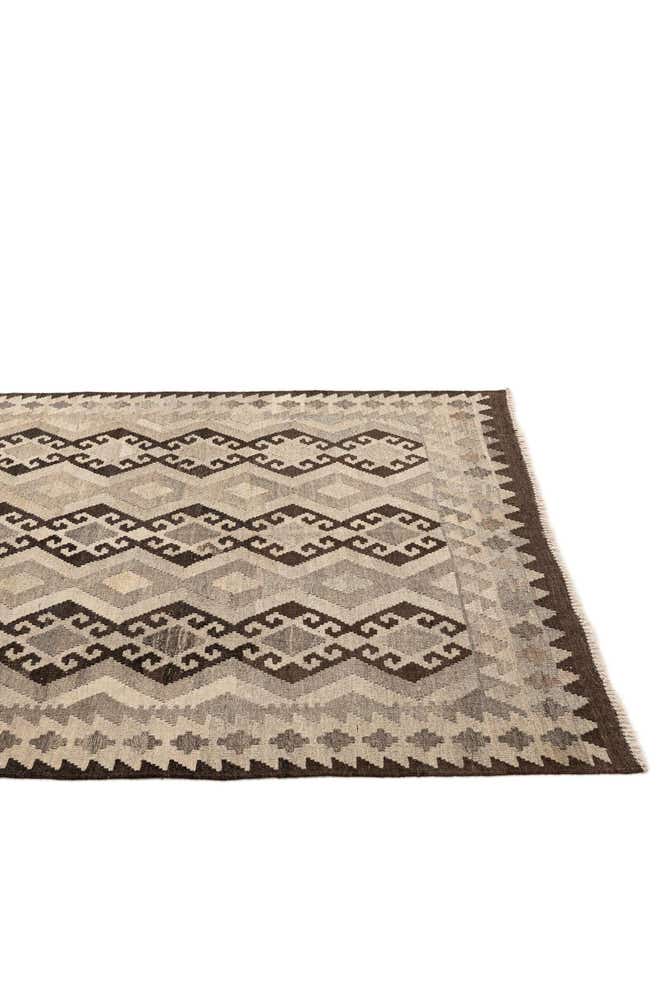 5' 4 x 6' 8 Hand Woven Kilim Maymana Wool Rug