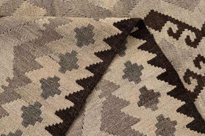 5' 4 x 6' 8 Hand Woven Kilim Maymana Wool Rug
