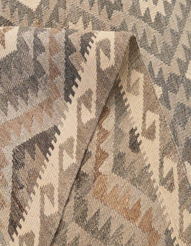 Detail image of 5' 1 x 6' 6  Hand Woven Kilim Maymana Wool Rug