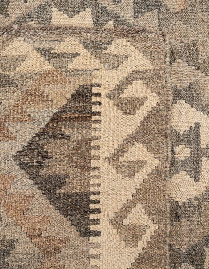 Detail image of 5' 1 x 6' 6  Hand Woven Kilim Maymana Wool Rug