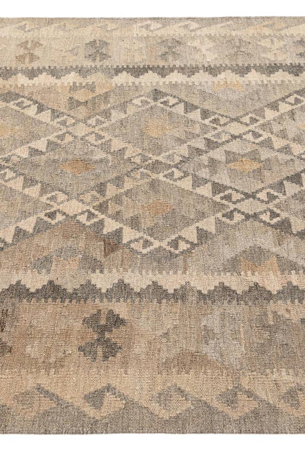 Detail image of 5' 3 x 6' 9 Hand Woven Kilim Maymana Wool Rug