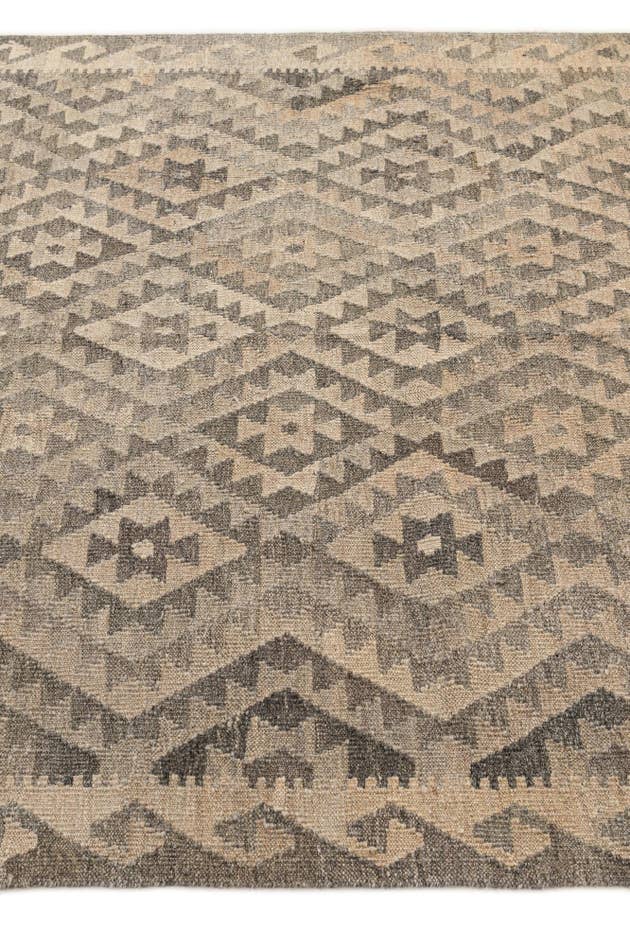 Detail image of 5' 2 x 6' 3 Hand Woven Kilim Maymana Wool Rug