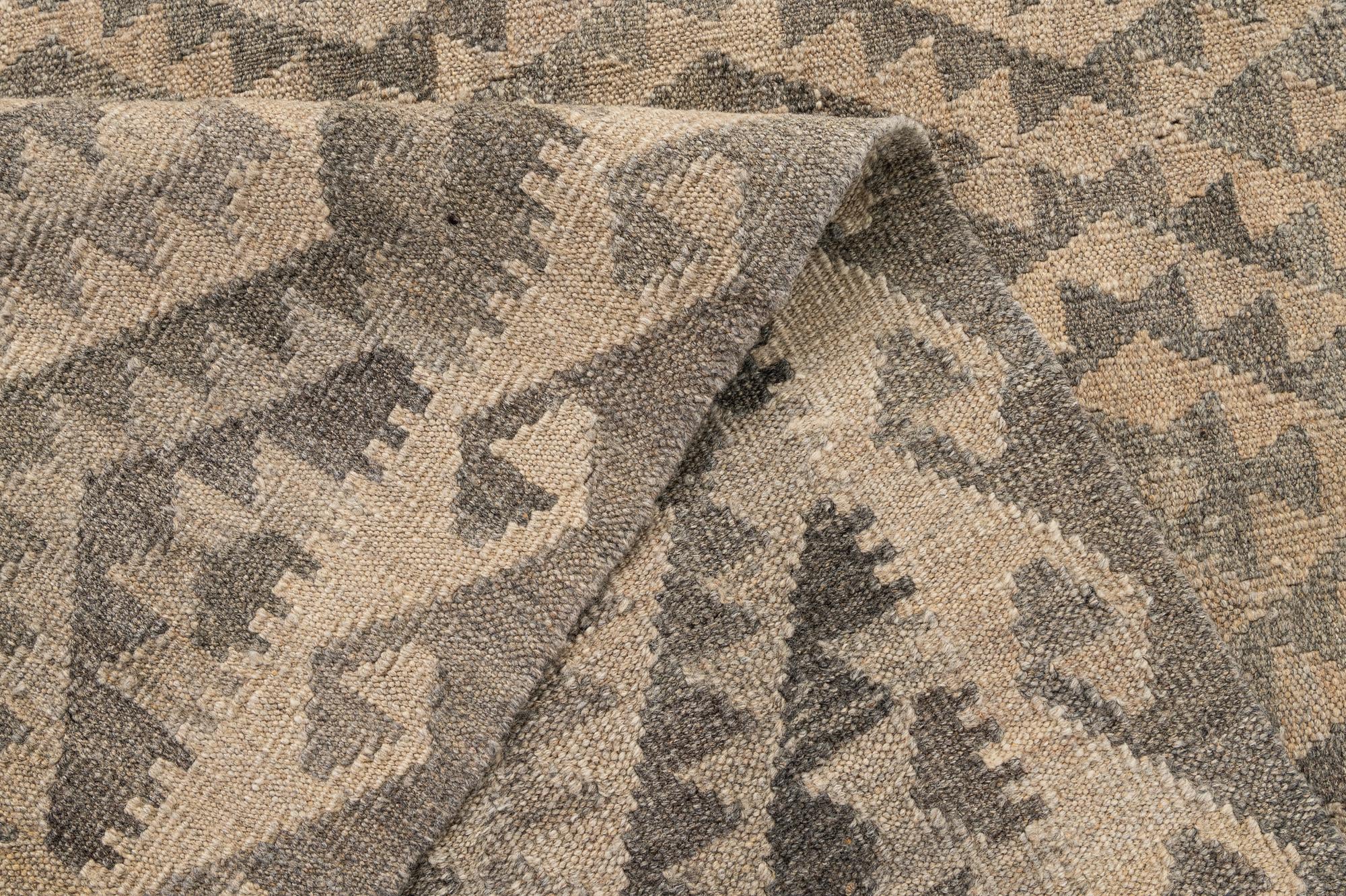 5' 2 x 6' 3 Hand Woven Kilim Maymana Wool Rug