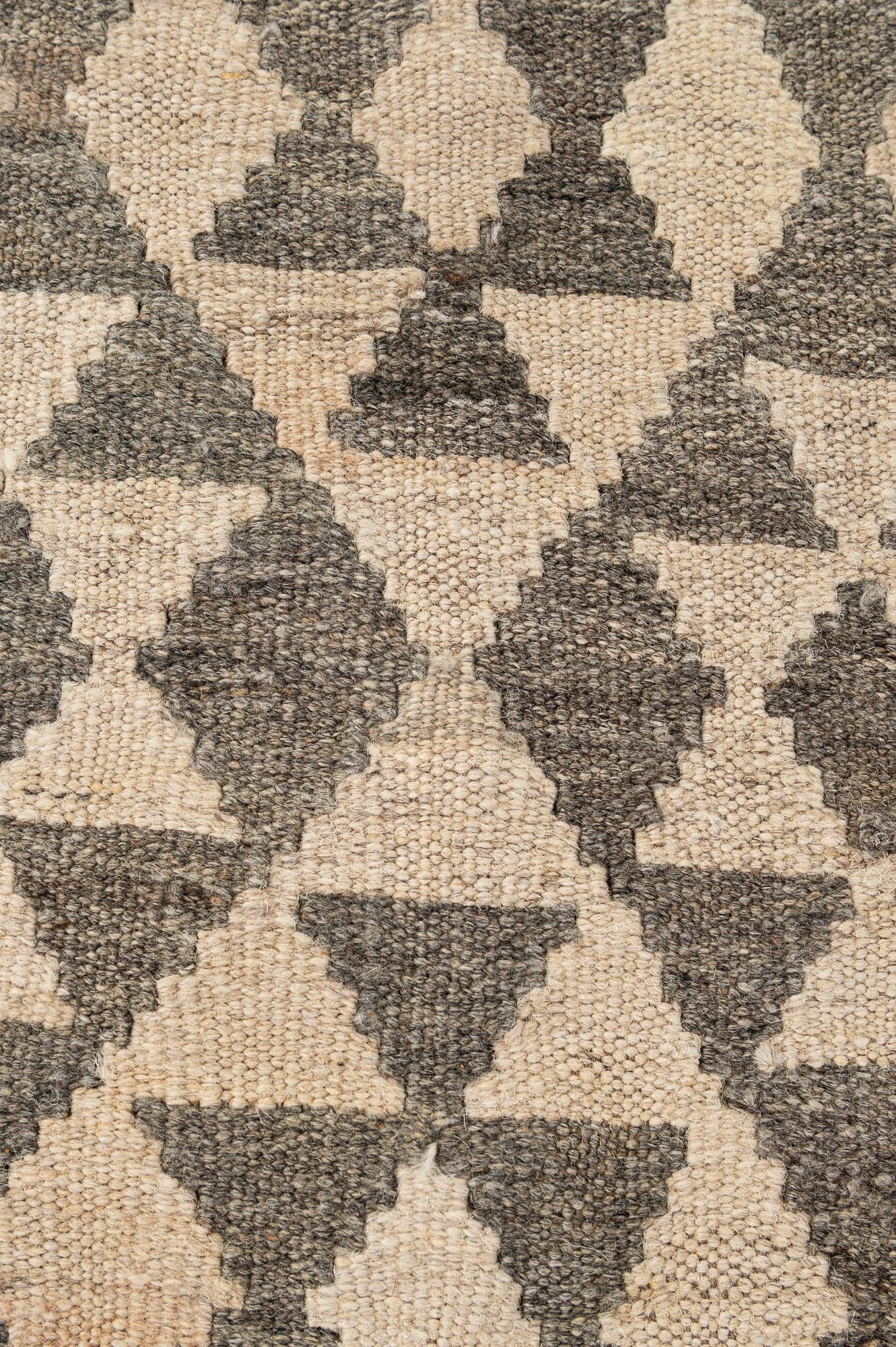 5' 4 x 6' 9 Hand Woven Kilim Maymana Wool Rug
