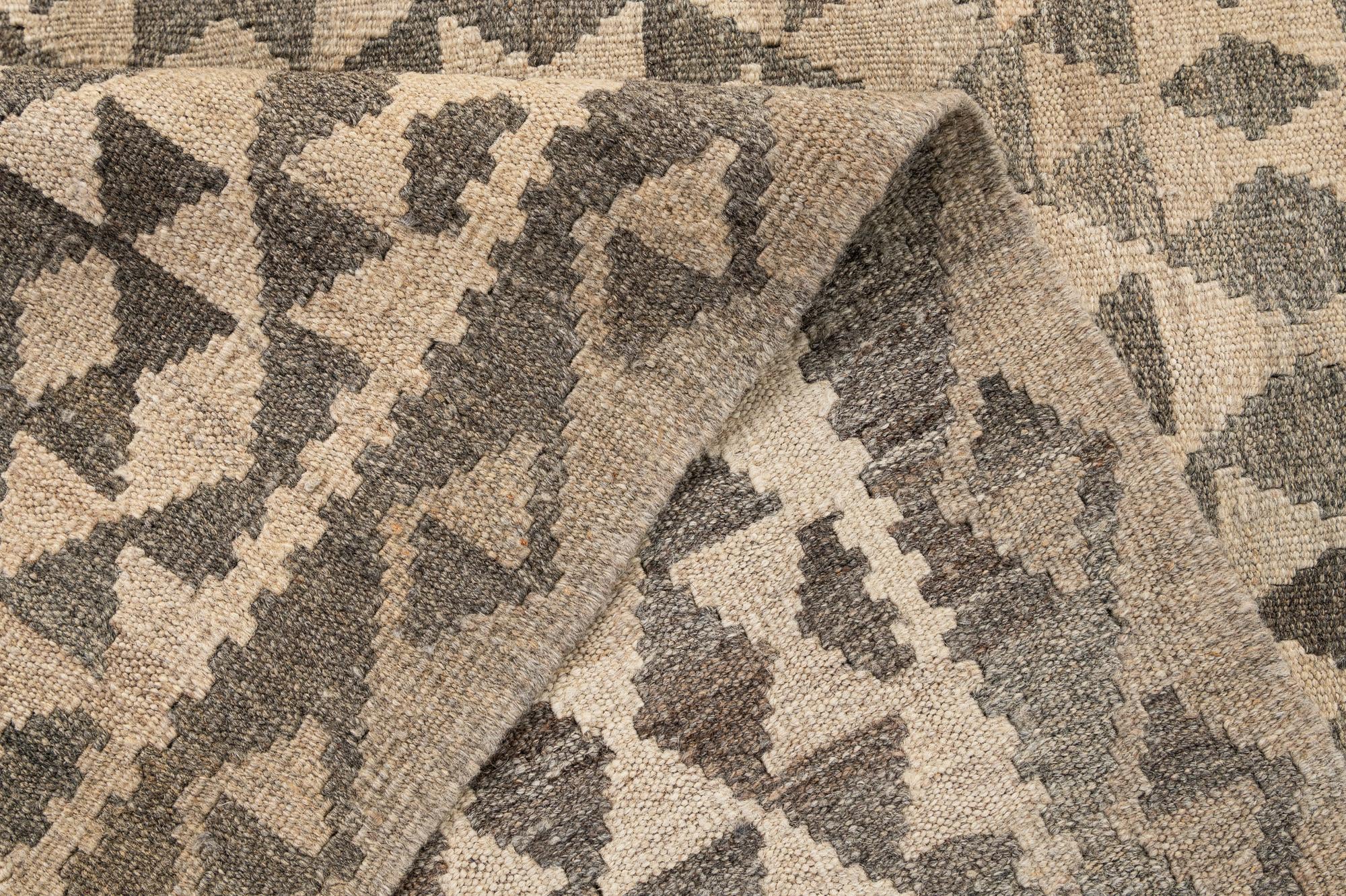 5' 4 x 6' 9 Hand Woven Kilim Maymana Wool Rug