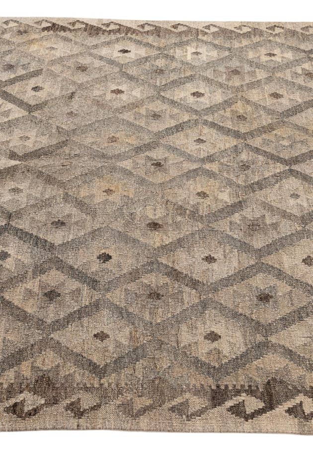 Detail image of 5' 3 x 6' 5 Hand Woven Kilim Maymana Wool Rug
