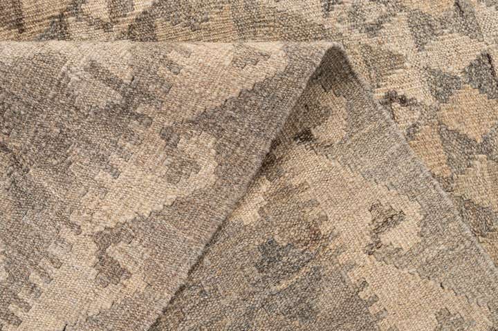 5' 4 x 6' 7 Hand Woven Kilim Maymana Wool Rug