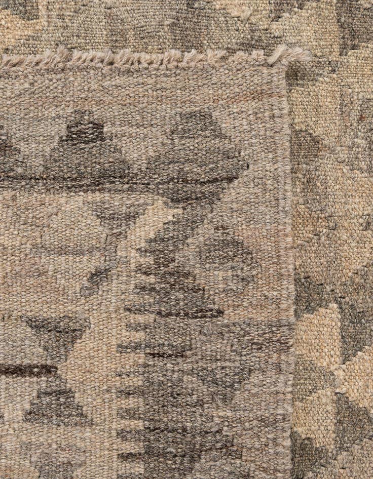 Detail image of 5' 2 x 6' 6  Hand Woven Kilim Maymana Wool Rug