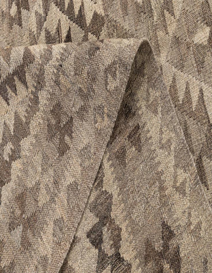 Detail image of 5' 2 x 6' 6  Hand Woven Kilim Maymana Wool Rug