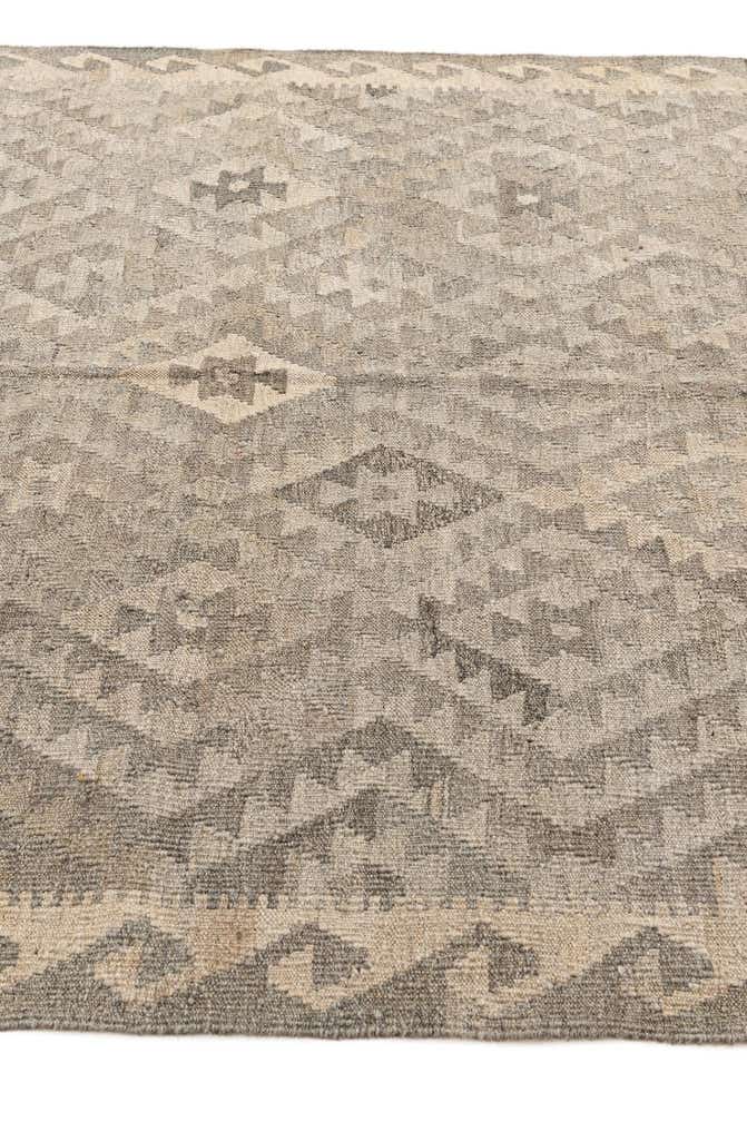 5' 3 x 6' 7 Hand Woven Kilim Maymana Wool Rug