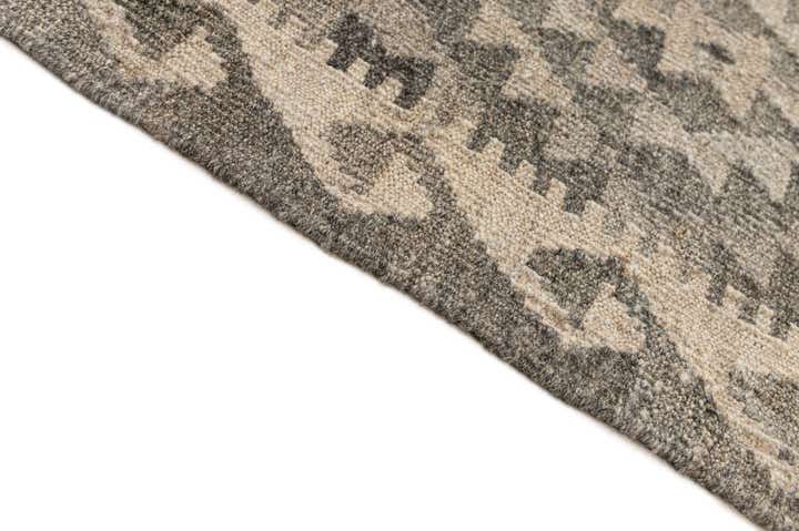 5' 4 x 6' 5 Hand Woven Kilim Maymana Wool Rug