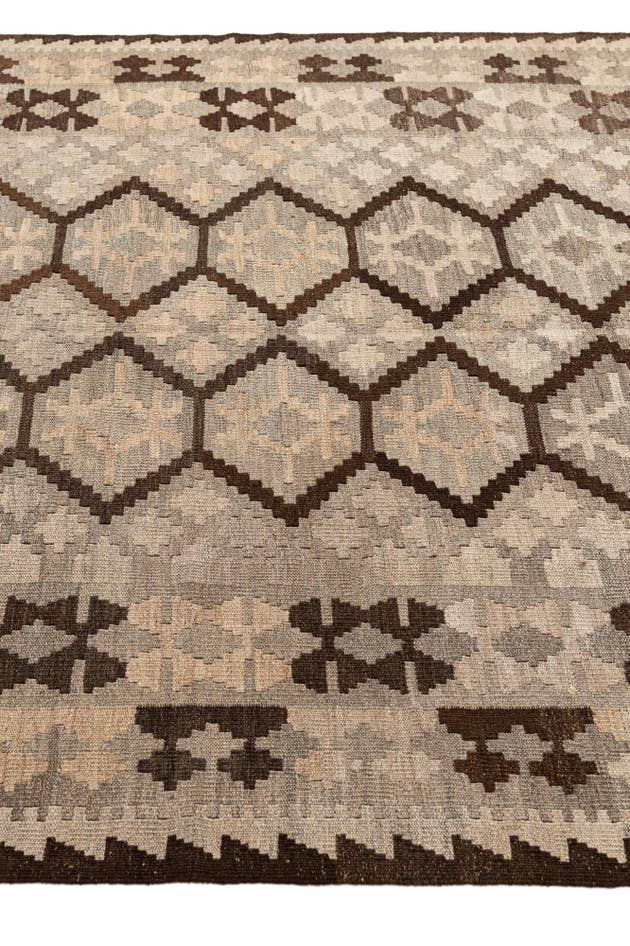 Detail image of 5' 1 x 6' 7 Hand Woven Kilim Maymana Wool Rug