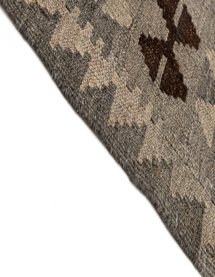 Detail image of 5' 2 x 6' 5  Hand Woven Kilim Maymana Wool Rug
