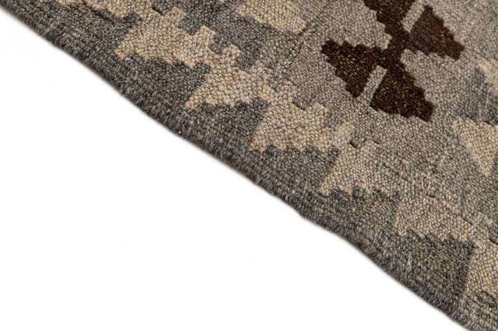 5' 2 x 6' 5 Hand Woven Kilim Maymana Wool Rug