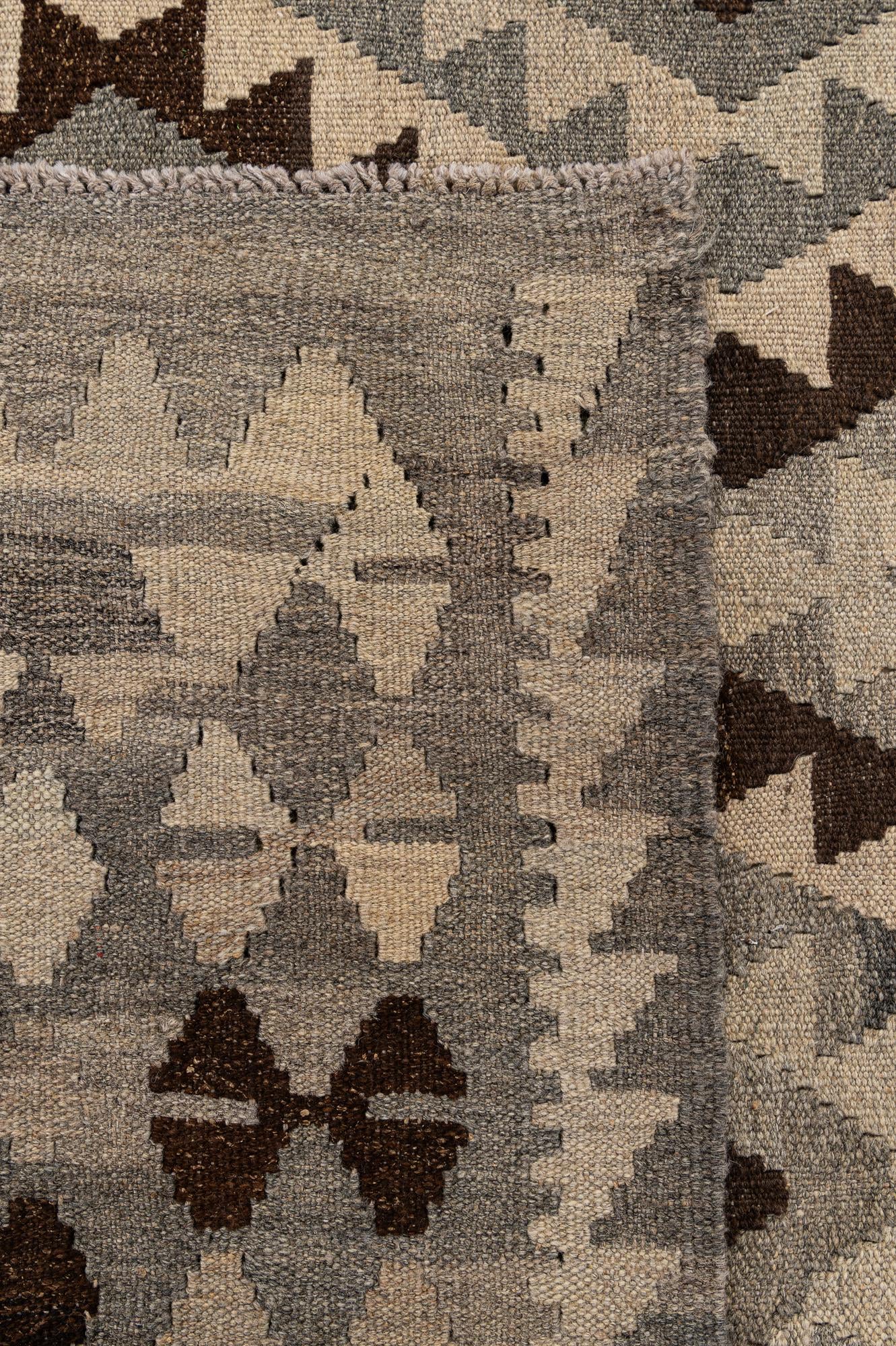 5' 2 x 6' 5 Hand Woven Kilim Maymana Wool Rug
