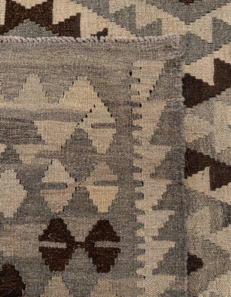 Detail image of 5' 2 x 6' 5  Hand Woven Kilim Maymana Wool Rug