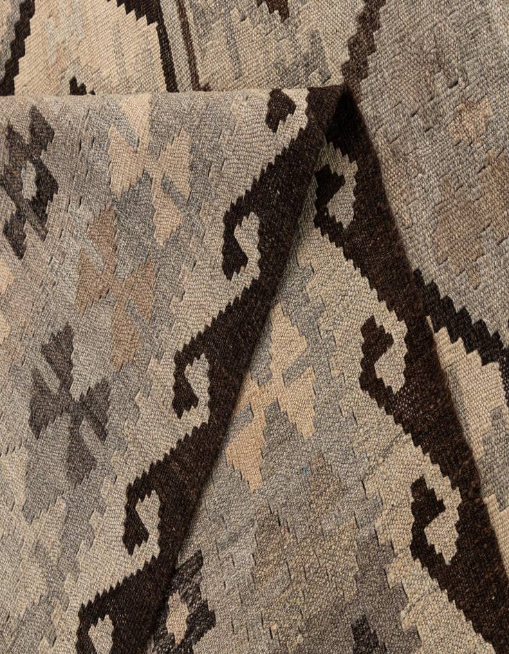 Detail image of 5' x 6' 7  Hand Woven Kilim Maymana Wool Rug