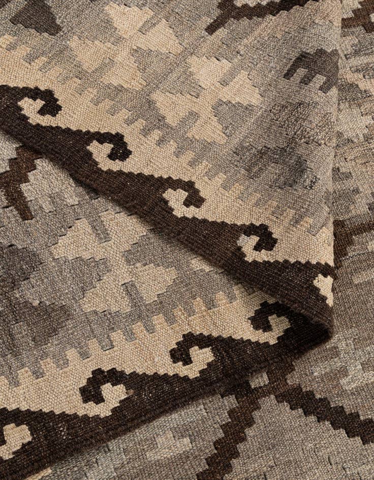 Detail image of 5' 1 x 6' 6  Hand Woven Kilim Maymana Wool Rug