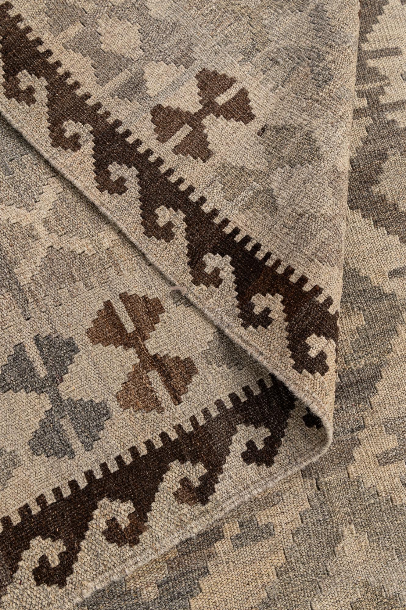 5' 3 x 6' 6 Hand Woven Kilim Maymana Wool Rug