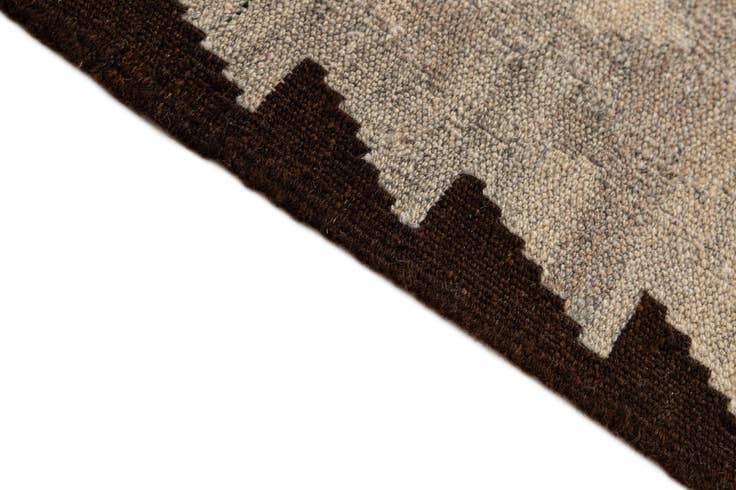 Detail image of 5' x 6' 9 Hand Woven Kilim Maymana Wool Rug