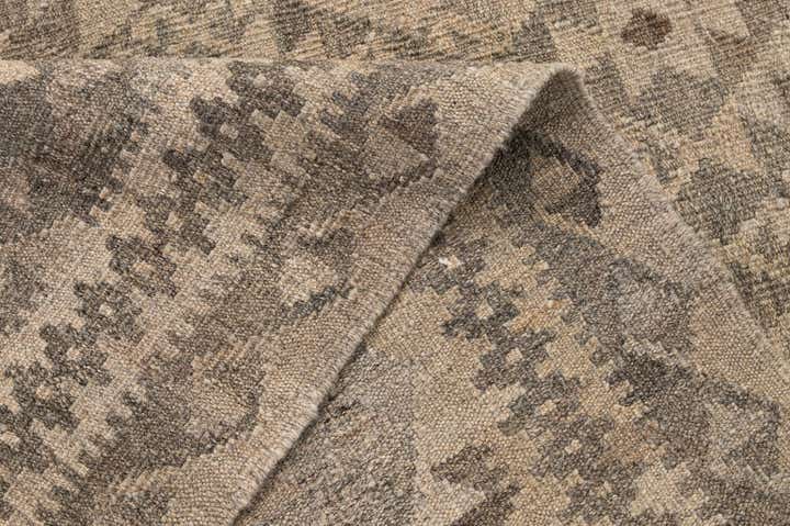 5' 4 x 6' 10 Hand Woven Kilim Maymana Wool Rug