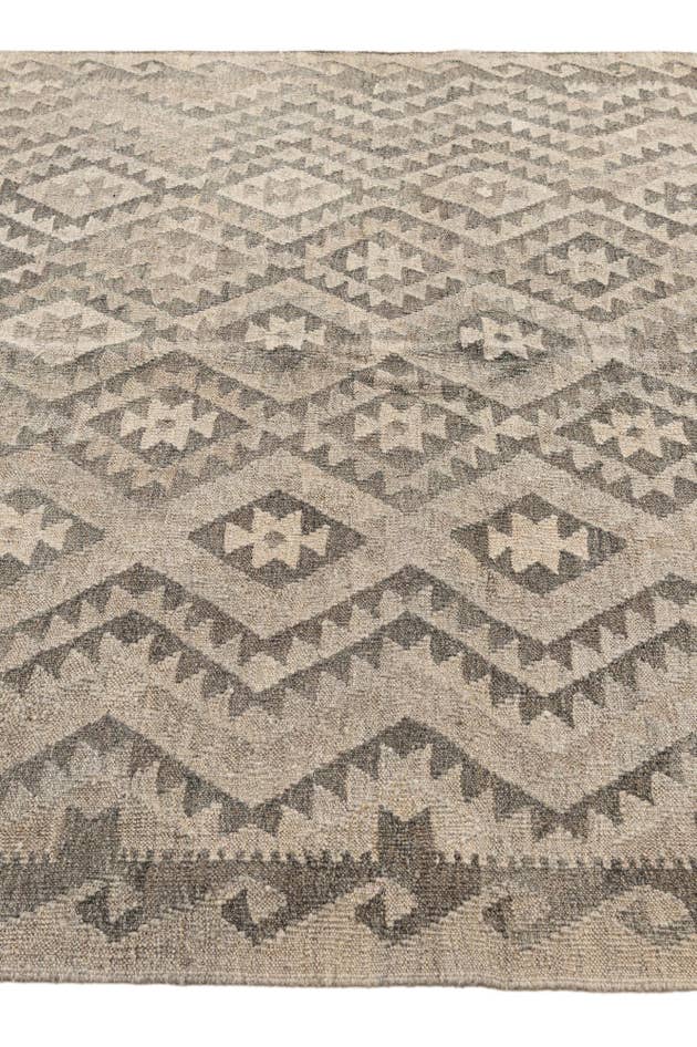 Detail image of 5' 3 x 6' 10 Hand Woven Kilim Maymana Wool Rug