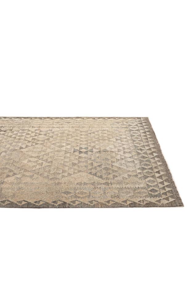 Detail image of 5' 2 x 7' 4 Hand Woven Kilim Maymana Wool Rug