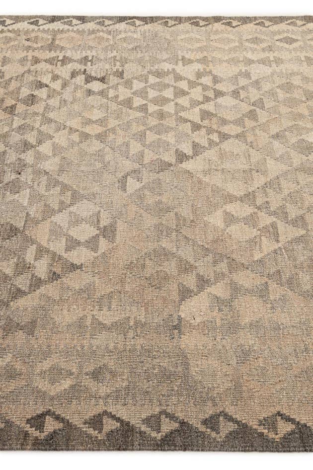 Detail image of 5' 2 x 7' 4 Hand Woven Kilim Maymana Wool Rug