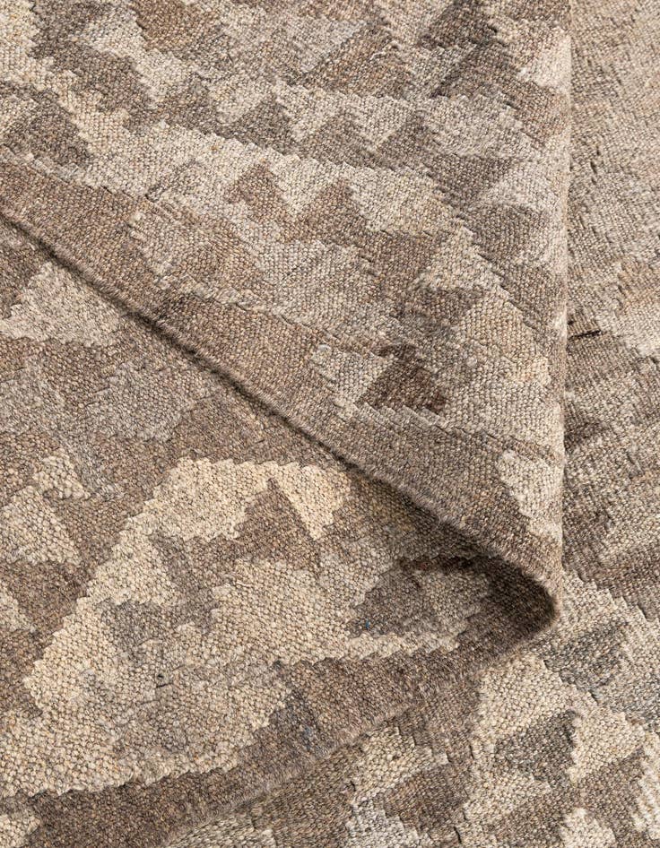 Detail image of 5' 4 x 8'  Hand Woven Kilim Maymana Wool Rug