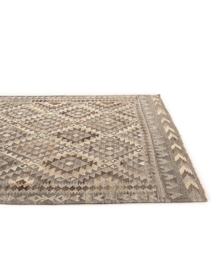 Detail image of 5' 7 x 6' 10  Hand Woven Kilim Maymana Wool Rug