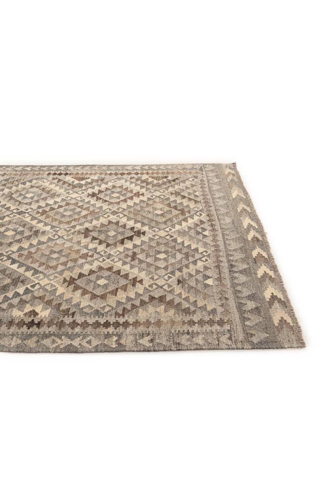 Detail image of 5' 7 x 6' 10 Hand Woven Kilim Maymana Wool Rug