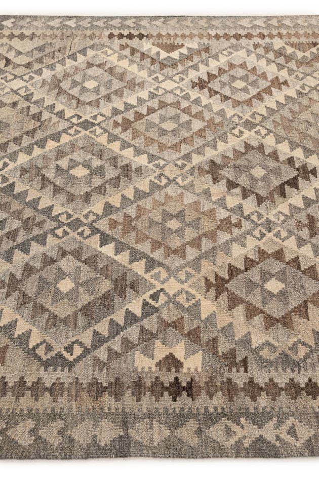 Detail image of 5' 7 x 6' 10 Hand Woven Kilim Maymana Wool Rug