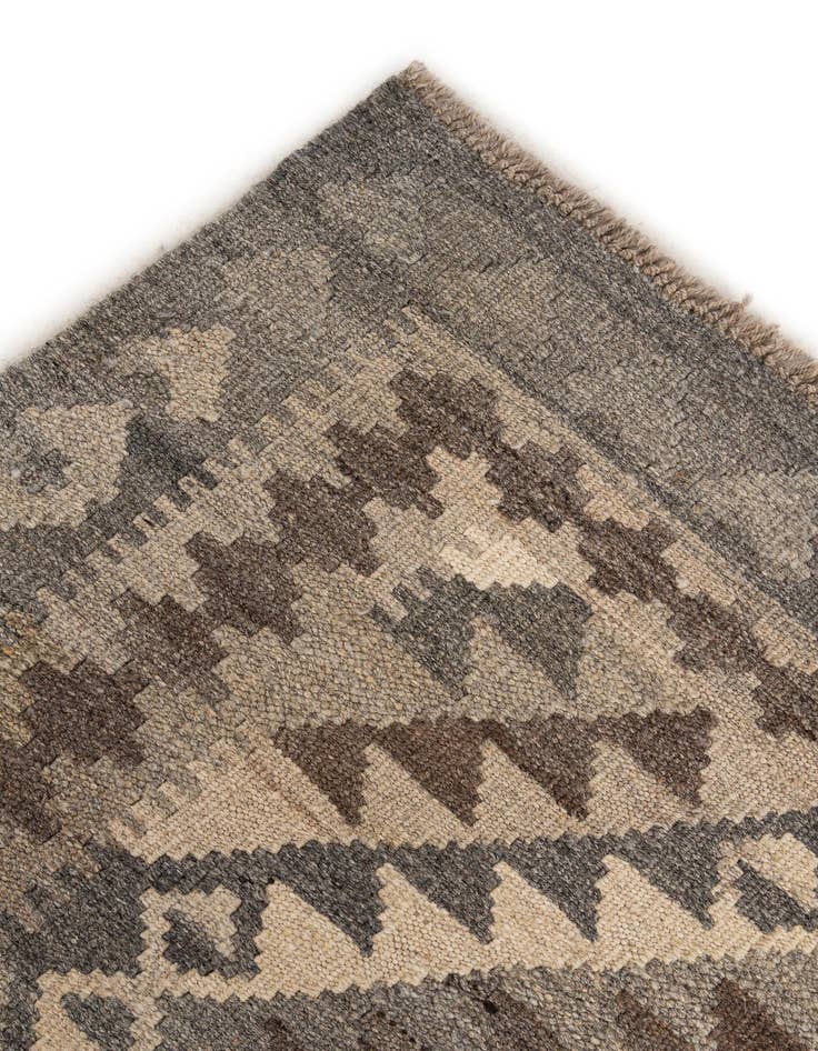 Detail image of 5' 7 x 6' 10  Hand Woven Kilim Maymana Wool Rug