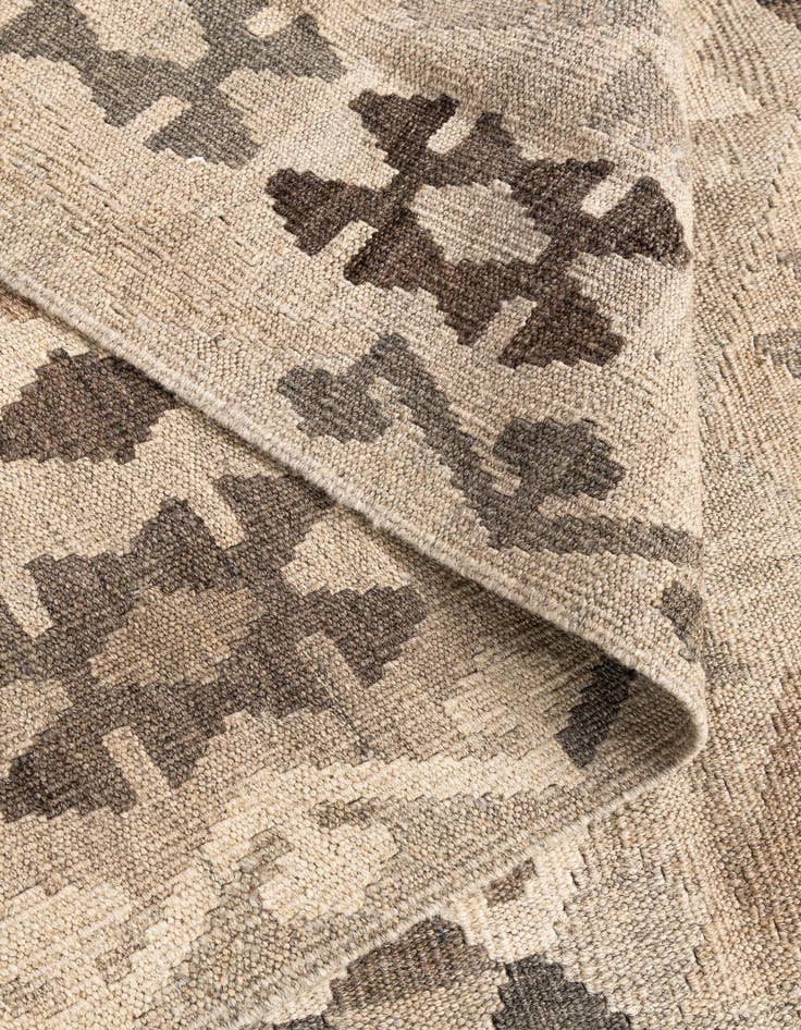 Detail image of 5' 8 x 7' 8  Hand Woven Kilim Maymana Wool Rug