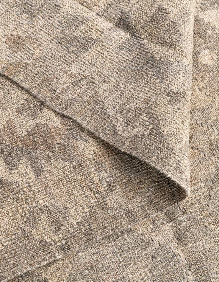 Detail image of 5' 9 x 7' 8  Hand Woven Kilim Maymana Wool Rug