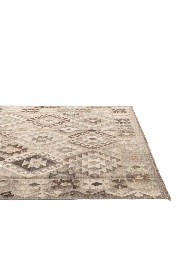 Detail image of 5' 9 x 7' 11 Hand Woven Kilim Maymana Wool Rug