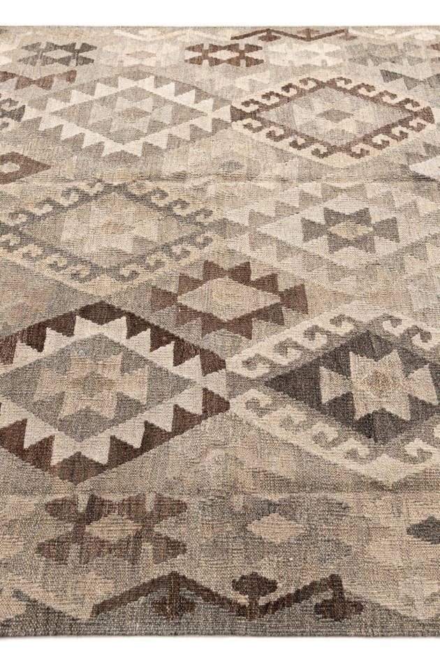 Detail image of 5' 9 x 7' 11 Hand Woven Kilim Maymana Wool Rug