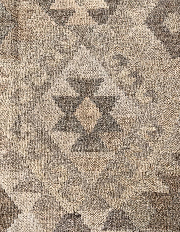 Detail image of 5' 9 x 7' 9  Hand Woven Kilim Maymana Wool Rug