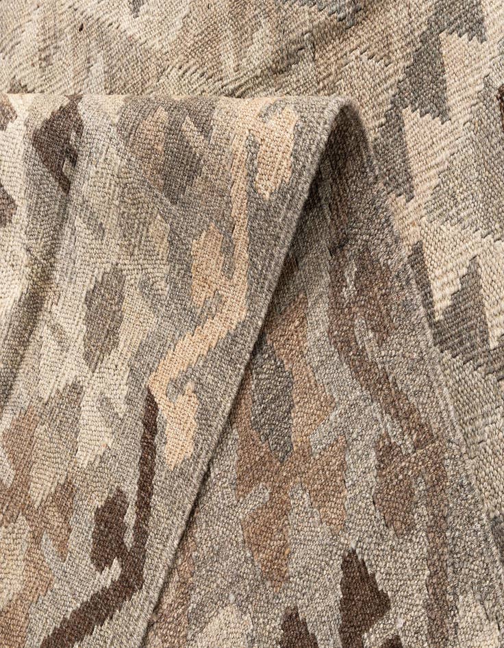 Detail image of 5' 9 x 7' 9  Hand Woven Kilim Maymana Wool Rug