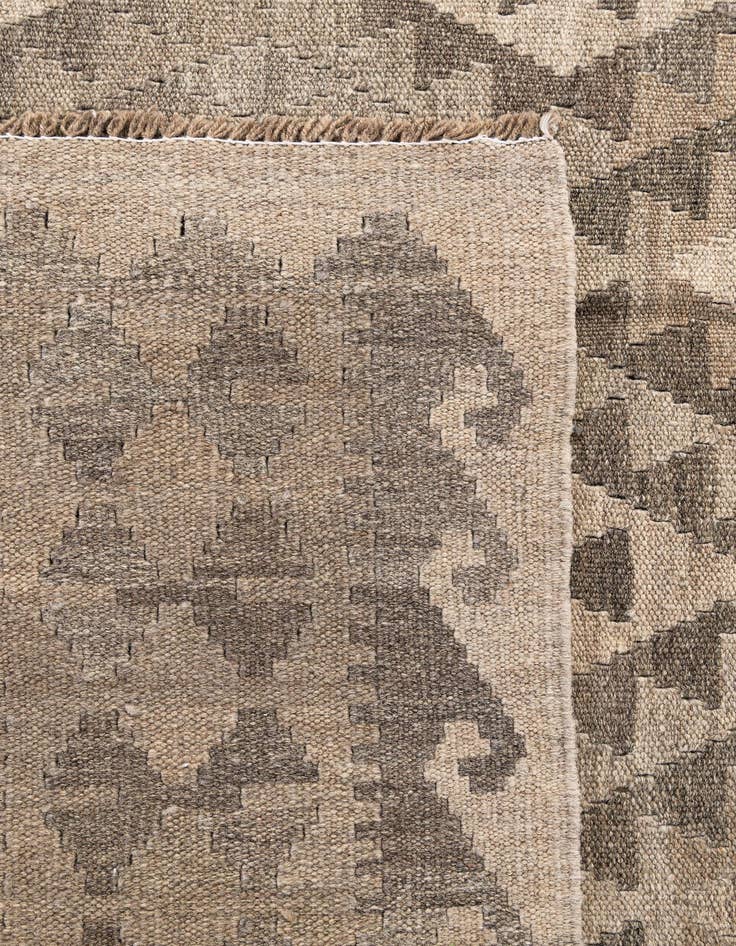 Detail image of 5' 8 x 7' 11  Hand Woven Kilim Maymana Wool Rug