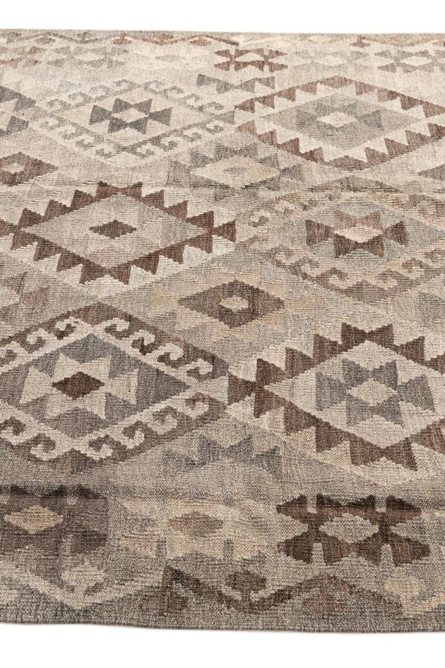 Detail image of 5' 9 x 7' 11 Hand Woven Kilim Maymana Wool Rug