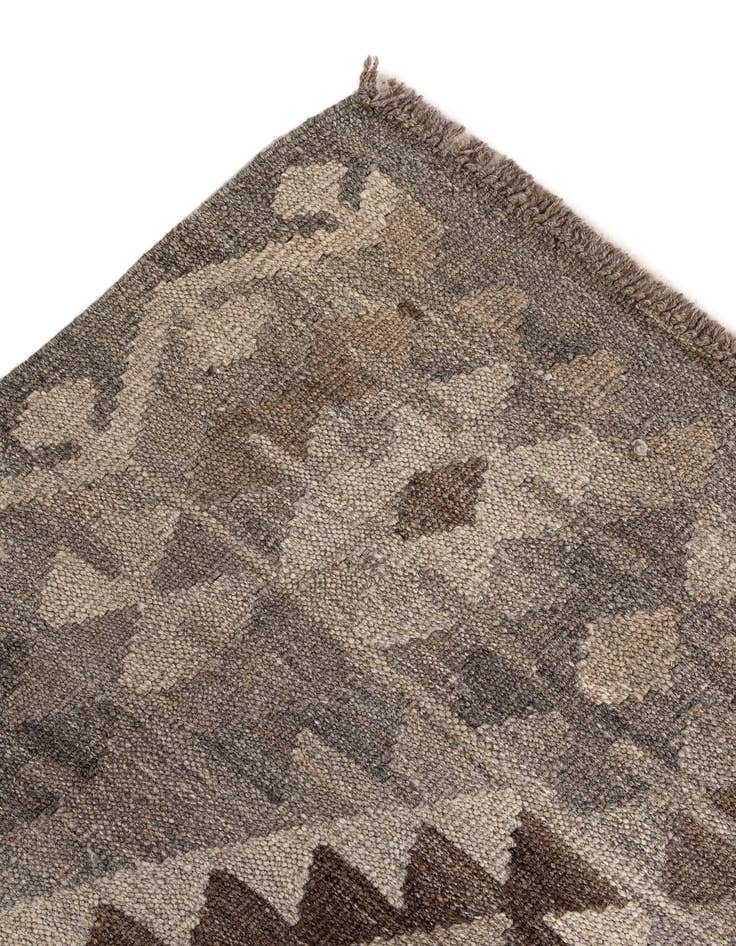 Detail image of 5' 9 x 7' 11  Hand Woven Kilim Maymana Wool Rug